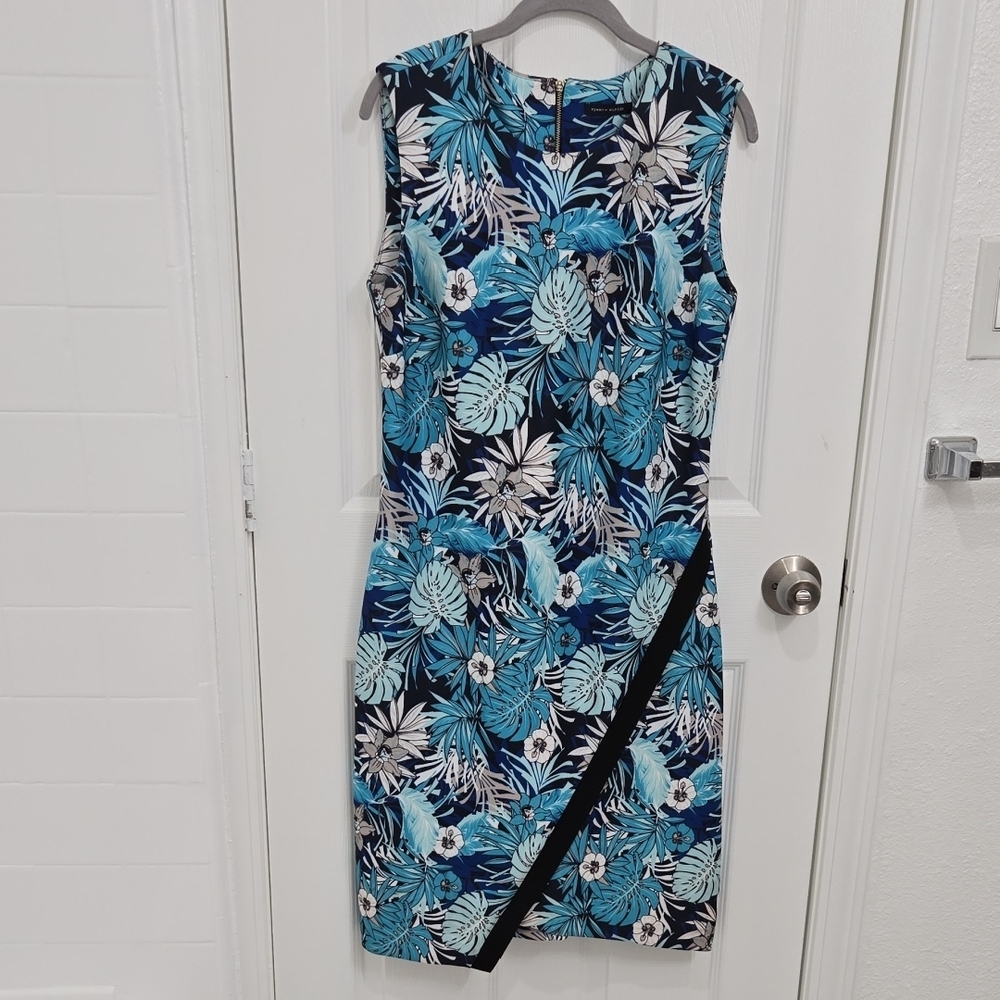 Unique Tommy Hilfiger Blue Floral Dress